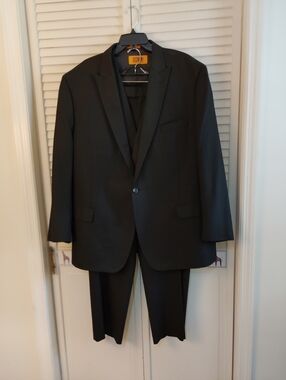 Steven Land Men's Black 3pc Suit